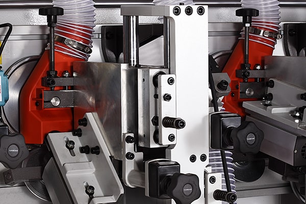 SE-108B全自動直線封邊機