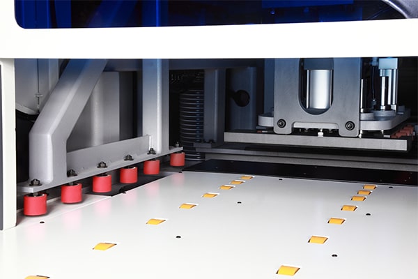 自動(dòng)夾板送料裝置 自動(dòng)夾板送料裝置