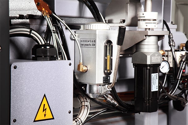 傳動(dòng)系統(tǒng) 傳動(dòng)系統(tǒng)